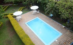 River Hotel